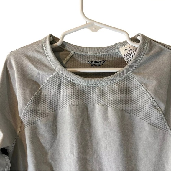 Old Navy Active Girls Light Blue Fitted Long Sleeve Shirt Medium 8 Mesh Athletic - Picture 4 of 5